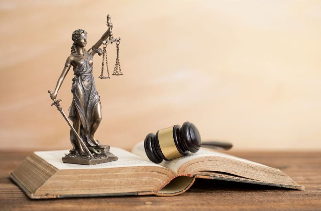  قضية تهز الرأي العام قاضي سابق يقتل طليقته رميا بالرصاص